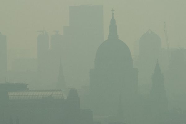 Londyn: smog i saharyjski kurz