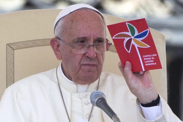 Papież Franciszek: negowanie Holokaustu to szaleństwo
