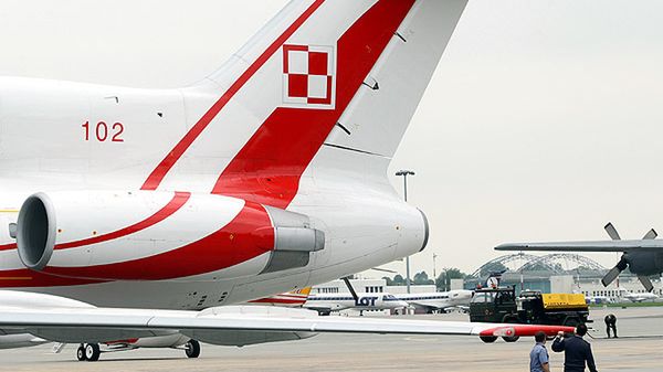 Tu-154M o numerze 102