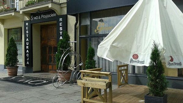 Wejście do restauracji "Sowa i Przyjaciele"