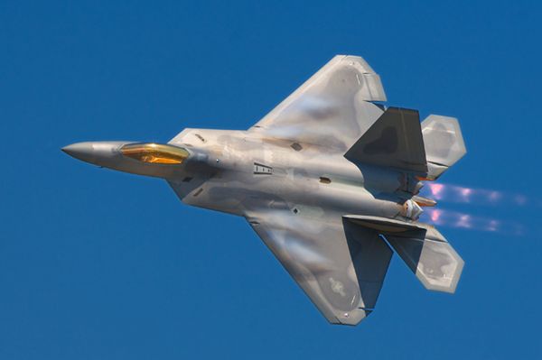 Kolejny pilot F-22 miał problemy z brakiem powietrza