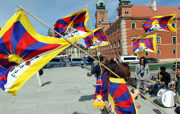 Warszawa: protest przeciwko łamaniu praw człowieka w Chinach