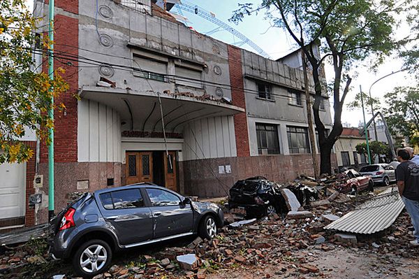 Żywioł uderzył w Argentynie - zginęło 13 osób, kilkadziesiąt jest rannych