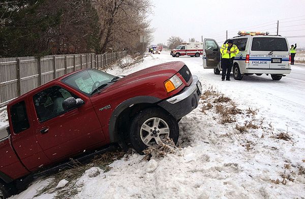 Śnieżny kataklizm w USA - auta w zaspach, zginęło 6 osób