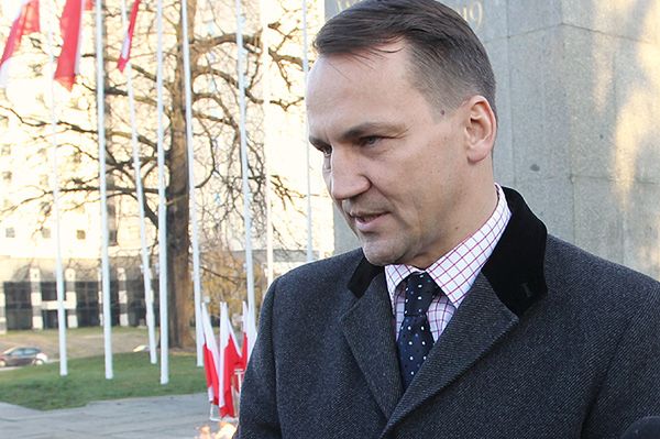 Sikorski tłumaczy swoje słowa: chciałem to osiągnąć...