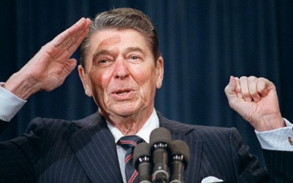 John Hinckley, niedoszły zabójca prezydenta Reagana, wyjdzie na wolność