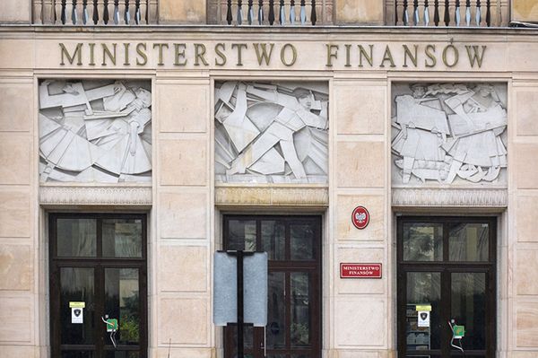 Ministerstwo finansów przeznaczy pół miliarda więcej na walkę z bezrobociem