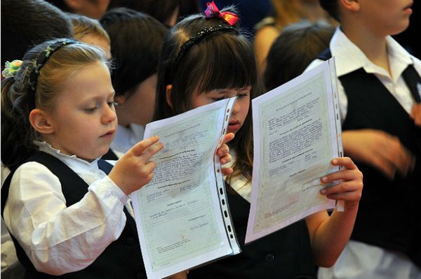Podwyżki dla nauczycieli, zmiany dla uczniów - reforma polskiej szkoły