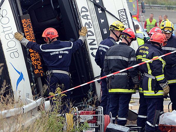 Wypadek polskiego autokaru we Francji. 2 osoby nie żyją, 32 ranne