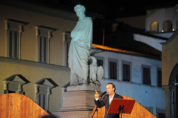 Silvio Berlusconi bohaterem wieczoru dedykowanego Dantemu