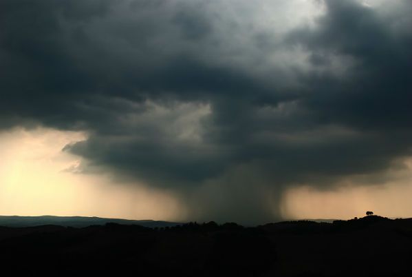 Nadciąga tornado? Sprawdź, gdzie się schronić