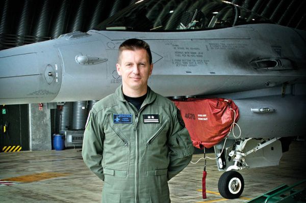 Agresja kontrolowana, czyli jaki powinien być pilot F-16