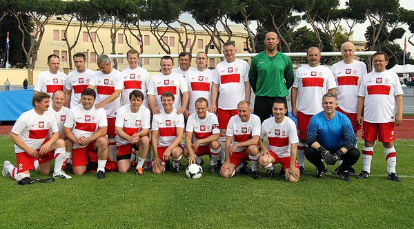 Polscy parlamentarzyści pokonali włoskich w meczu futbolowym