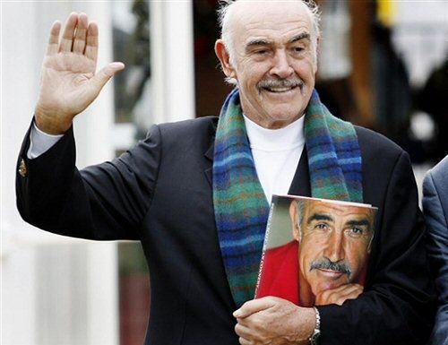 Od mleczarza do Bonda - Connery napisał autobiografię