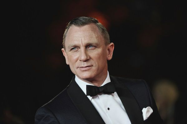 James Bond pogardził smartfonami Sony