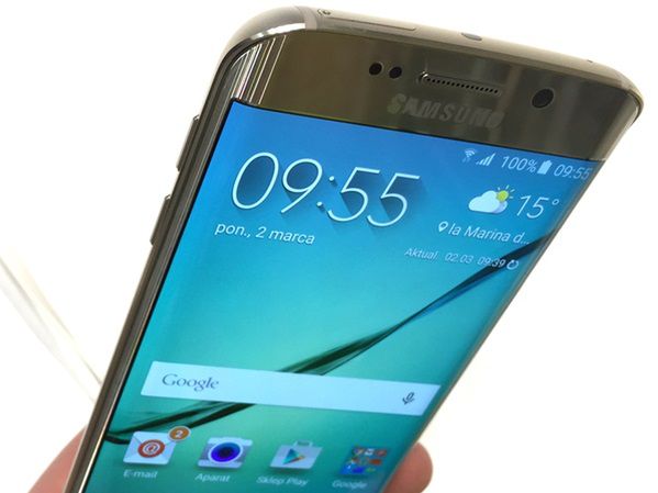 Reuters: Problemy z dostawami ekranów dla Samsunga Galaxy S6 Edge