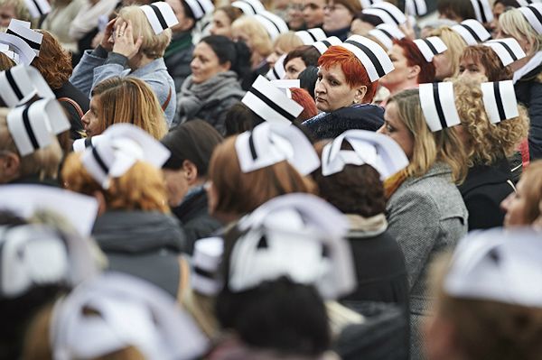 Pielęgniarki zapowiadają protesty. "Idziemy jednym frontem"