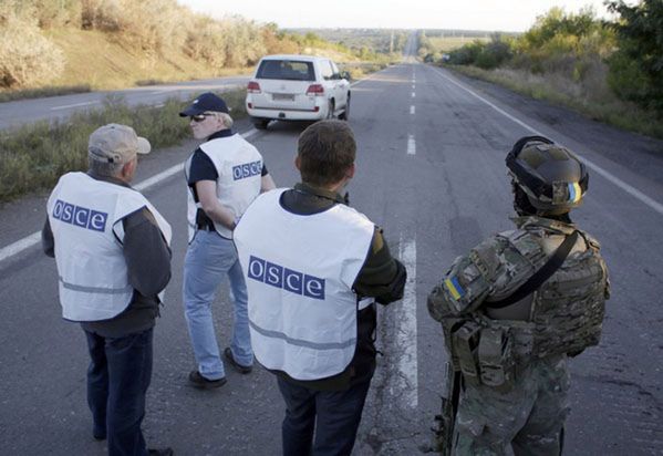 Obserwatorzy OBWE: czołgów nie widzieliśmy, ale ludzi w mundurach tak