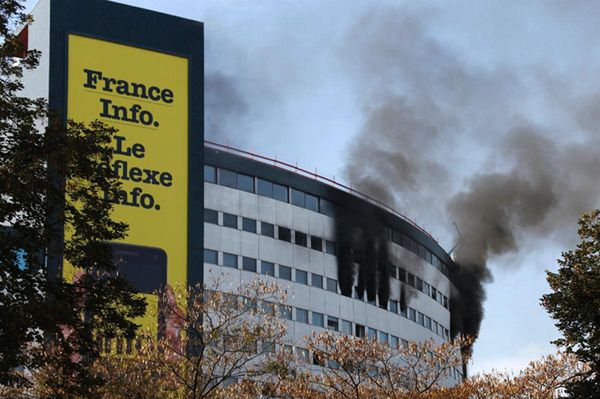 Płonie budynek publicznego radia w Paryżu! Ewakuacja