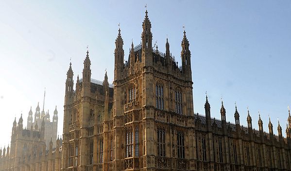 Skandal w brytyjskim parlamencie. Minister zgwałcił 14-latka?