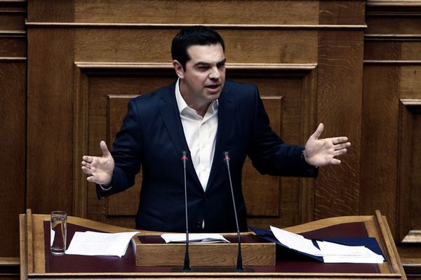 Grecki parlament przyjął kolejny pakiet oszczędnościowy