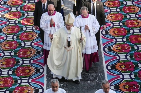 Papież odprawił mszę w sanktuarium Matki Bożej z Guadalupe