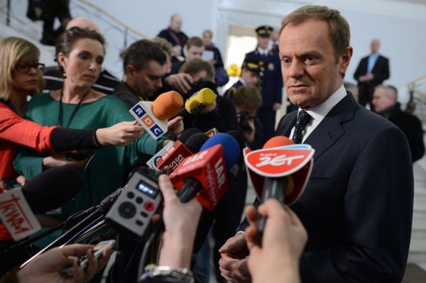 Tusk: zawsze znajduję właściwy sposób, by uczcić pamięć ofiar katastrofy