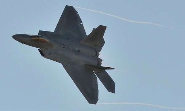 USA wysłały do Korei Południowej niewykrywalne przez radary myśliwce F-22