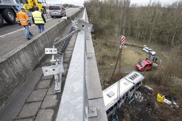 Tragiczny wypadek polskiego autokaru w Belgii