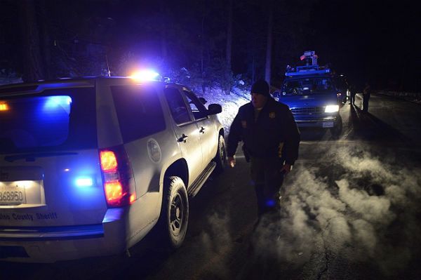 Policjant zabił trzy osoby w USA? Nadal szukają jego ciała w pogorzelisku