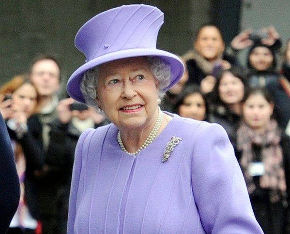 Królowa Elżbieta II odwołała podróż z powodu problemów żołądkowych