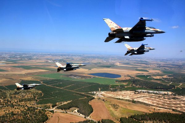 Izraelskie lotnictwo zrzuciło lizaki na Zachodnim Brzegu Jordanu