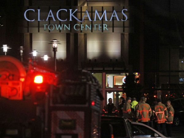Napastnik otworzył ogień w centrum handlowym w Oregonie w USA