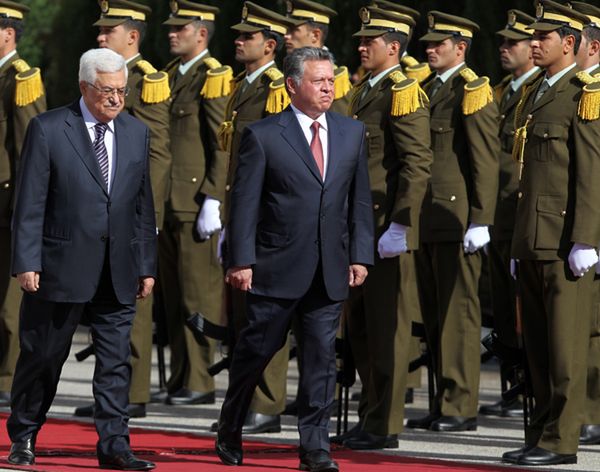 Król Jordanii Abdullah II przyjęty z honorami wojskowymi w Autonomii Palestyńskiej