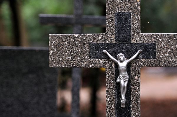Rusza kwesta na kieleckich cmentarzach