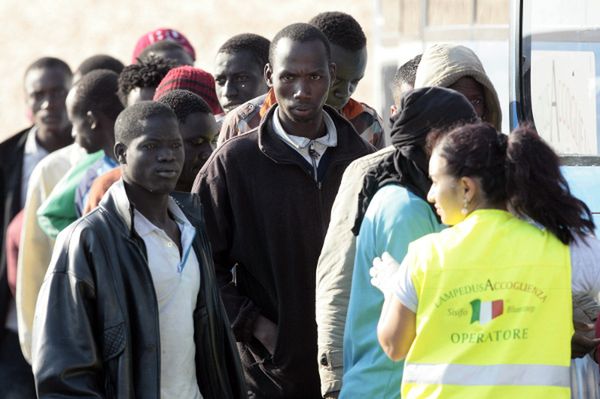 Włoska wyspa Lampedusa - pierwszy, nierzadko ostatni, port dla imigrantów z Afryki