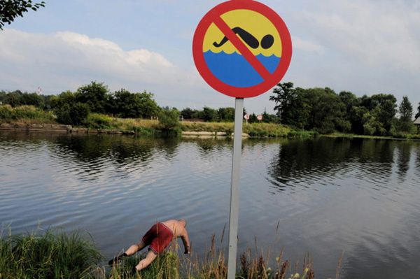 Tragedia koło Jastarni - utonął mężczyzna, drugi jest poszukiwany