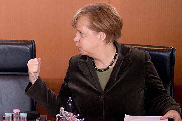 Angela Merkel: szczyt UE wprowadzi dalsze sankcje wobec Rosji