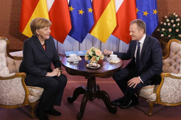 Tusk na konferencji z Merkel: potrzeba jedności UE w krytycznych relacjach z Rosją