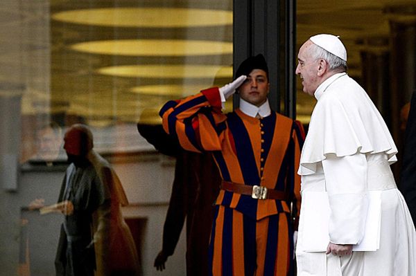 Papież powołał dwie instytucje ds. finansów Watykanu i bank centralny