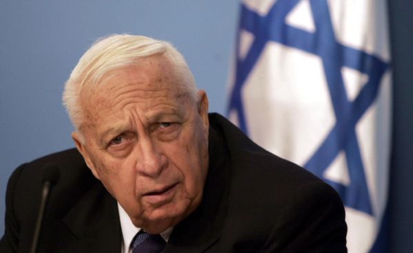Były premier Izraela Ariel Szaron bliski śmierci