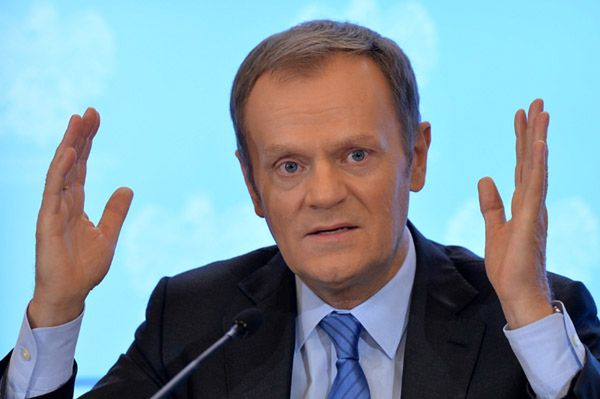 Donald Tusk przyłapany przez paparazzi z cygarem. BOR zawiódł na wakacjach premiera?