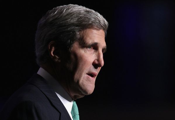 O czym sekretarz stanu USA John Kerry będzie rozmawiał z polskimi politykami?