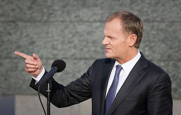 Tusk poprosi o wyjaśnienia ws. potraktowania Wałęsy na londyńskim lotnisku