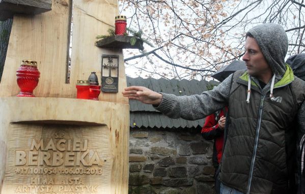 Symboliczny grób Macieja Berbeki w Zakopanem