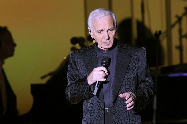 Piosenkarz Charles Aznavour trafił do szpitala. Odwołano koncert