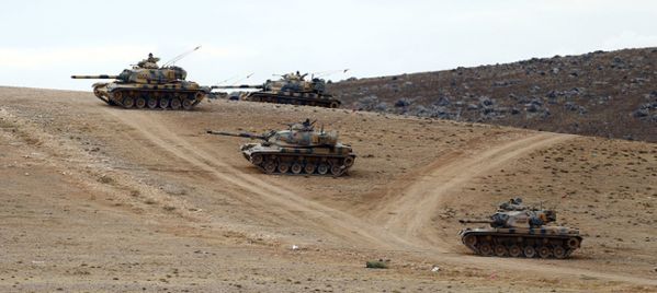 Turecka prasa: już 35 tureckich czołgów na granicy z Syrią