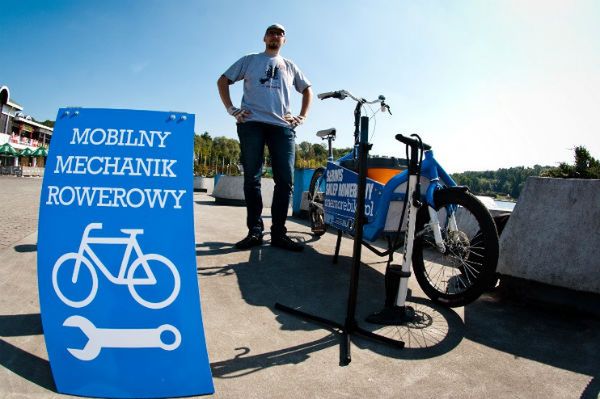 Pierwszy w Polsce mobilny mechanik rowerowy. Spotkasz go na poznańskich ulicach