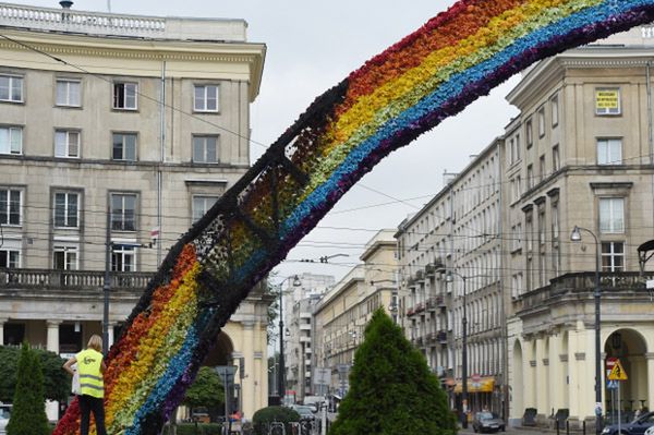 Strażnicy miejscy, którzy nie interweniowali ws. "Tęczy", będą zwolnieni