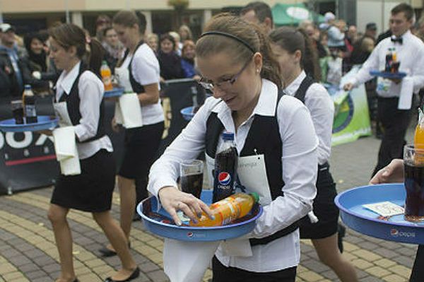 Bieg Kelnerów na Ogólnopolskim Festiwalu Dobrego Smaku